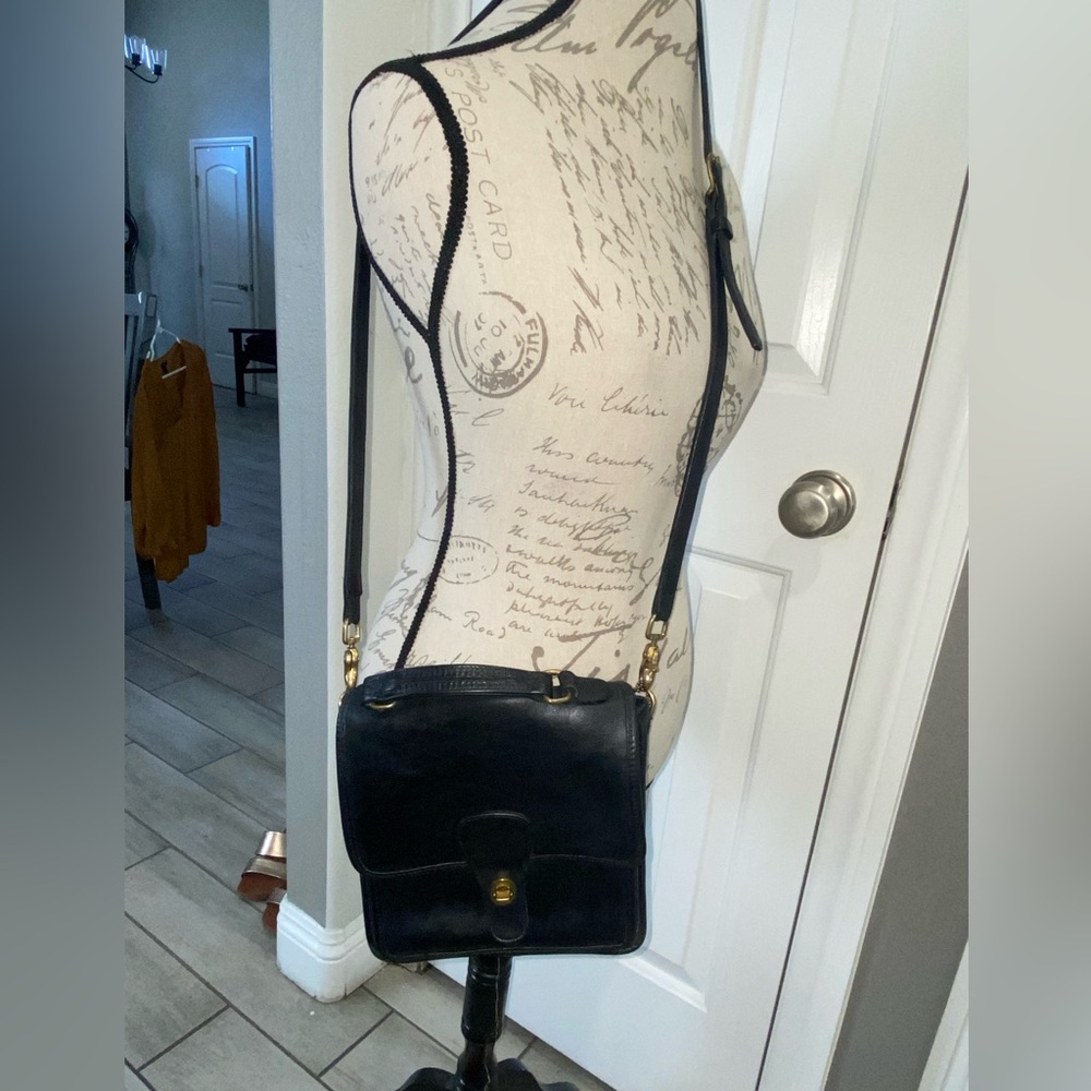 Vintage Coach 1980’ cross body Bag - Picture 2 of 15
